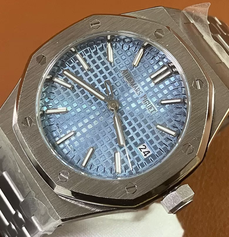オーデマピゲ15550ST.OO.1356ST.08[1]