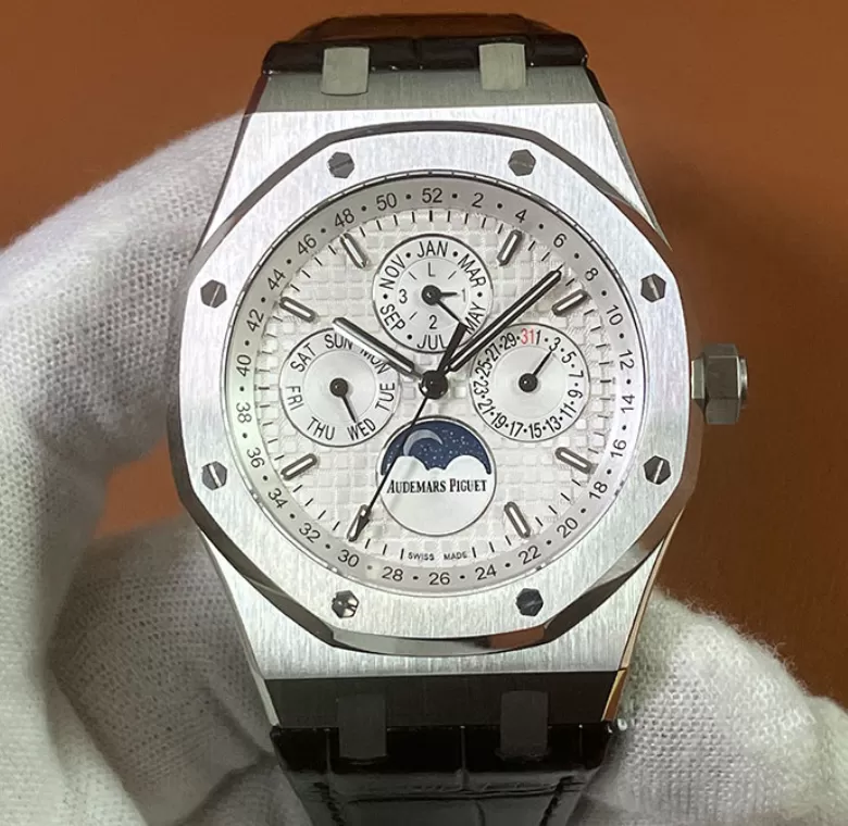 スーパーコピーブランドオーデマピゲ ロイヤルオーク 生活防水26574ST.OO.1220ST.001実用性抜群[1367]