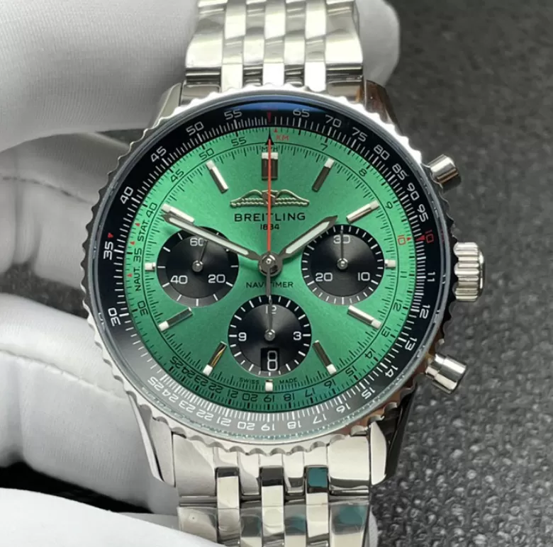 新品入荷ブランドコピー販売店ブライトリング ナビタイマー B01 クロノグラフ 43ｍｍ  AB0138241L1A1[759]