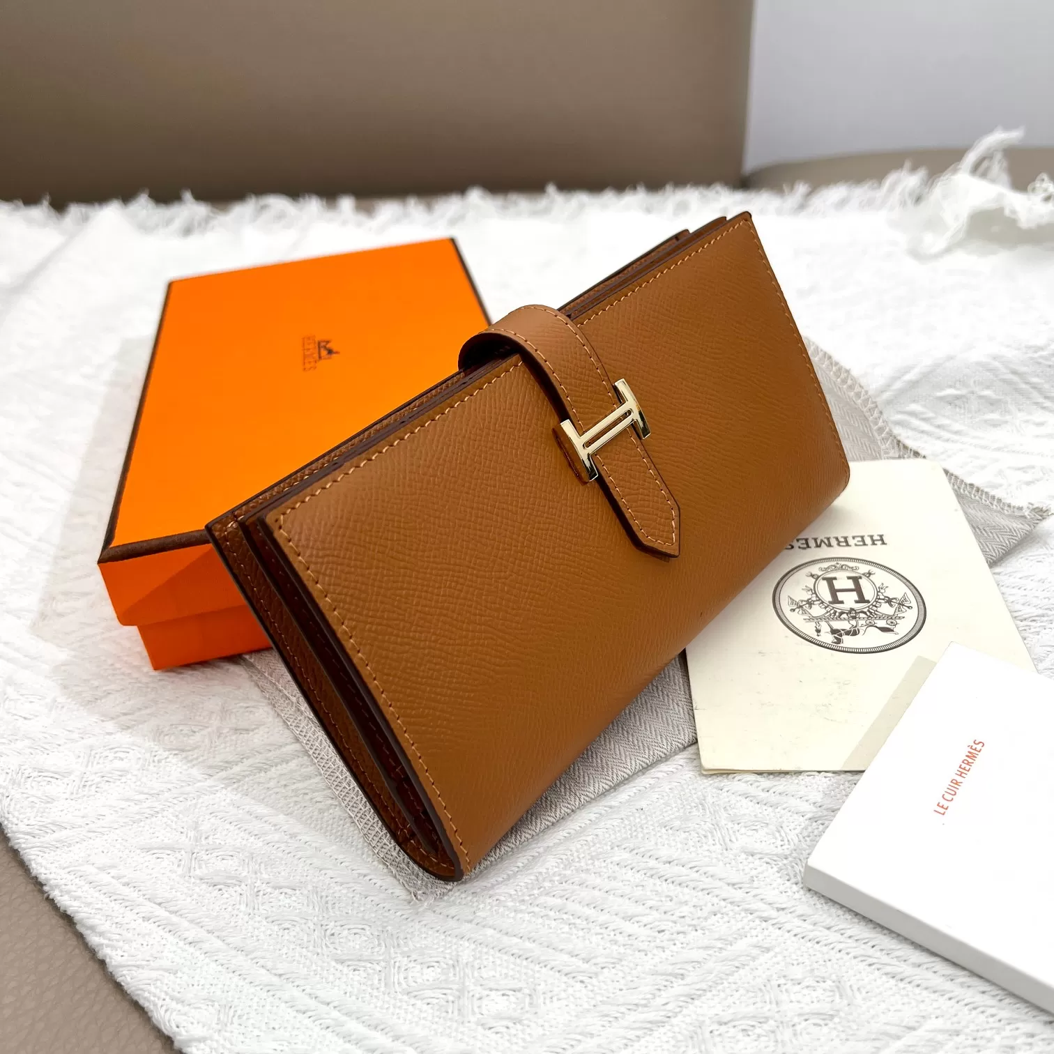 高品質スーパーコピー he5123-3エルメスレディース縦長財布[6141]