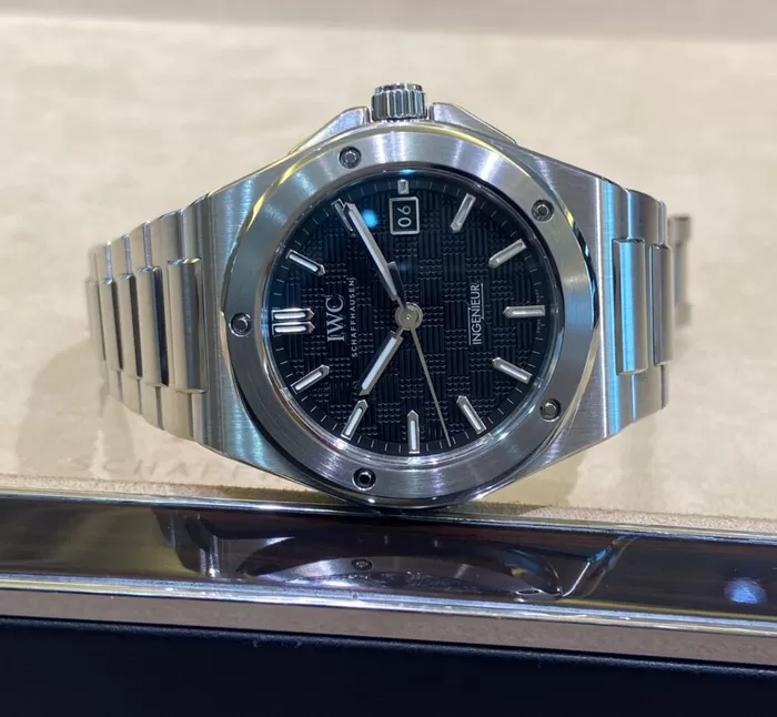 IWCIW328901[1]