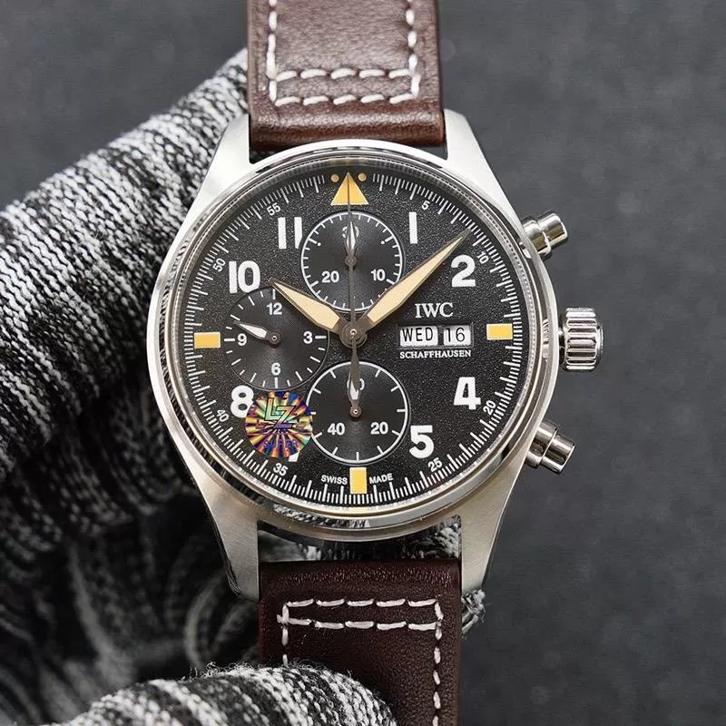 IWCiwb51617[2]