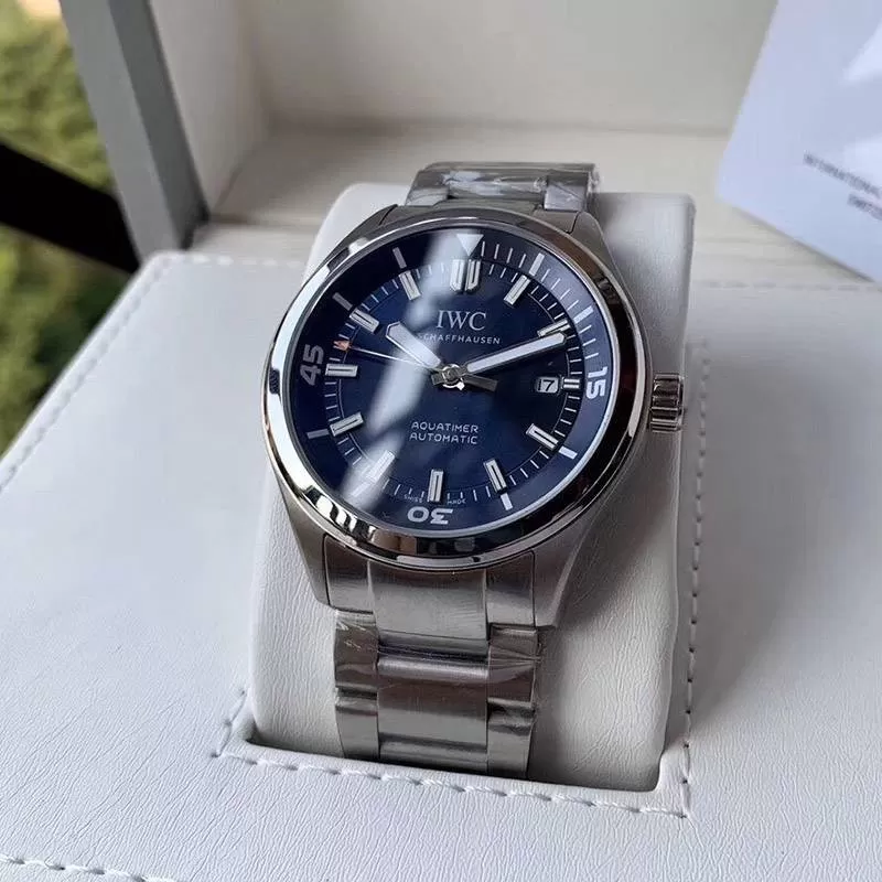 IWCiwr43703[3]