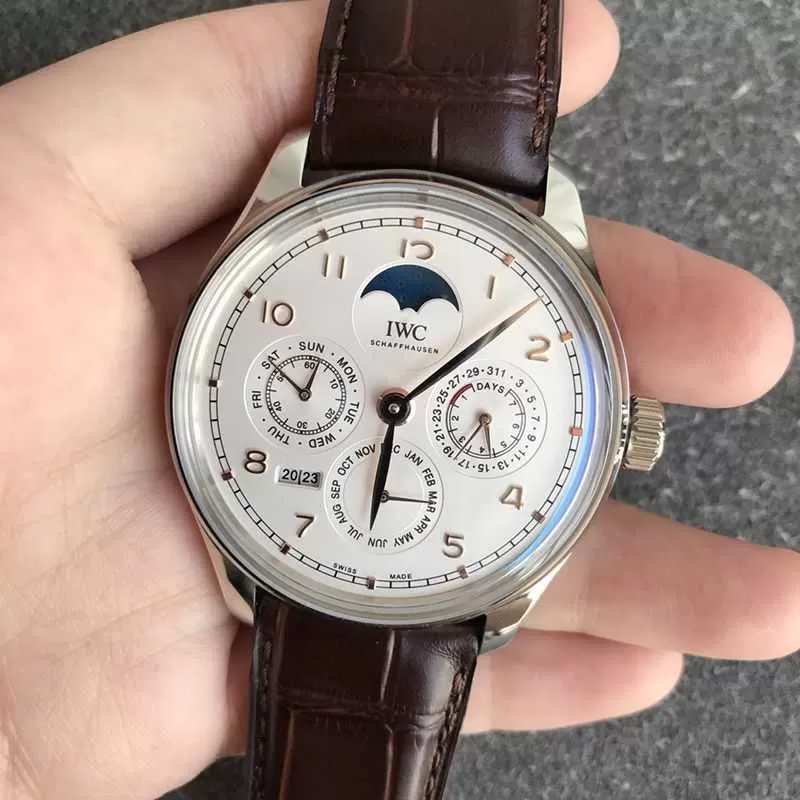 ブランド製品IWCポルトギーゼ自動巻き時計パーペチュアル カレンダー iws28676[8251]